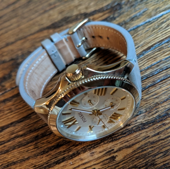 Fossil Chronograph Watch - Picture 2 of 5